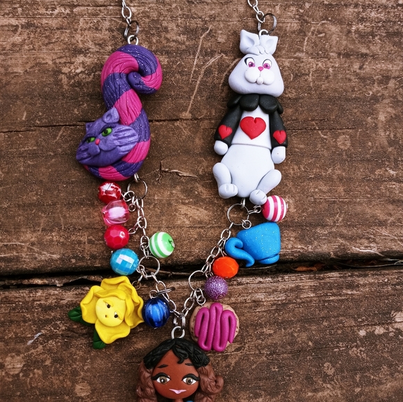 🌹🌺Alice in Wonderland🐛 Necklace🍄🍥 - Picture 6 of 6